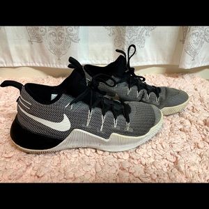 Women’s Nike Volleyball Shoes
